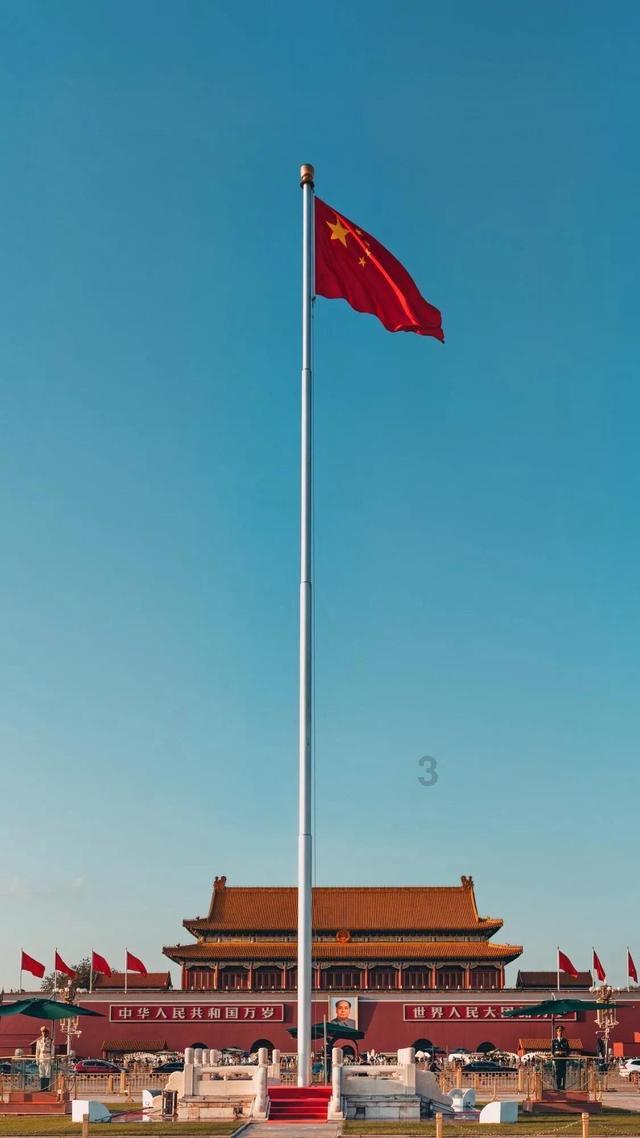 逃离废弃的卡车场